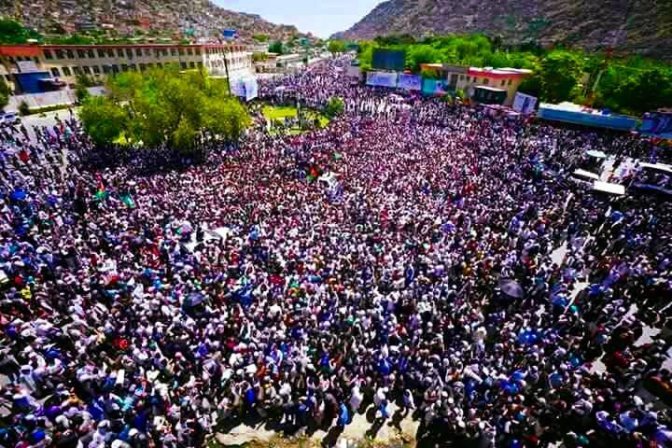 سیاستمدار پشتون جنبش روشنگری هزاره را متهم می کرد در حالی که (...)